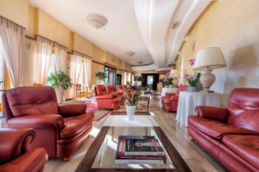 Гостиница Astura Palace Hotel  Неттуно